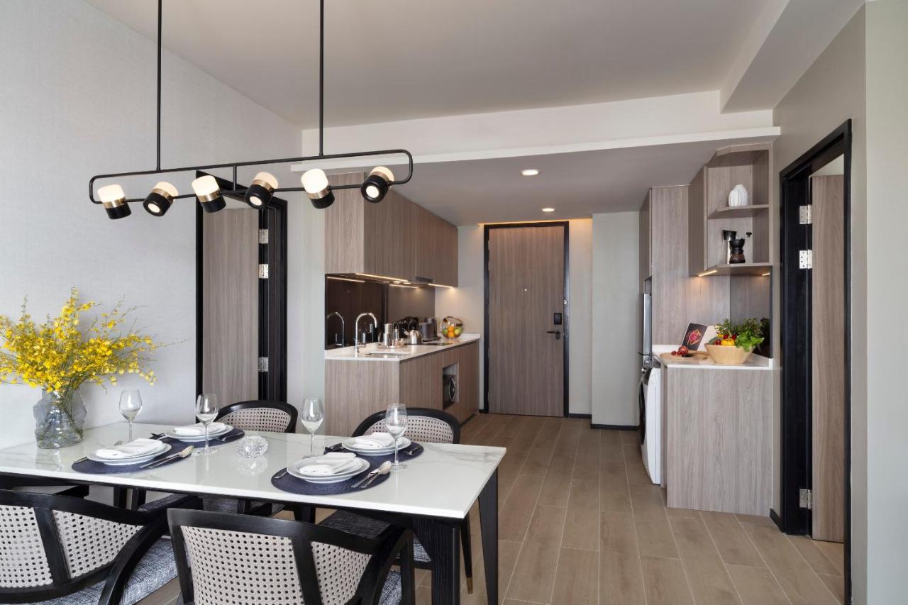 Somerset Pattaya Ngoại thất bức ảnh The kitchen and dining area of a typical apartment