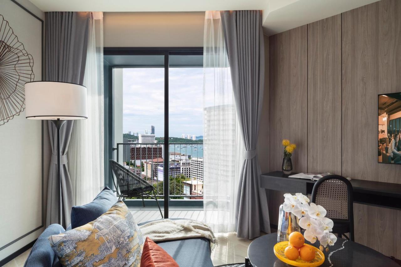 Somerset Pattaya Ngoại thất bức ảnh Deluxe Ocean View