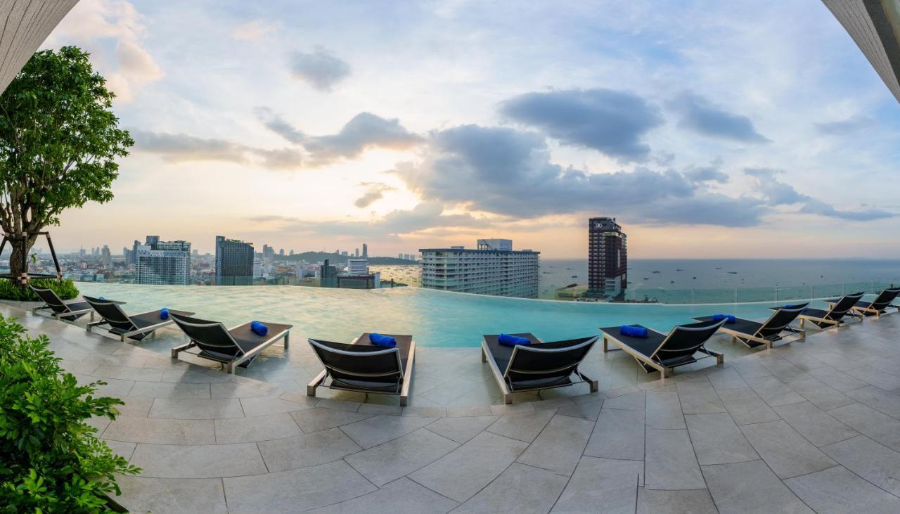 Somerset Pattaya Ngoại thất bức ảnh The rooftop pool at the U Sathorn