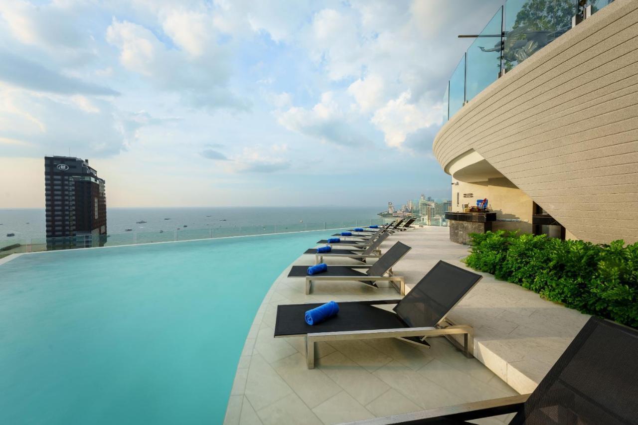 Somerset Pattaya Ngoại thất bức ảnh Infinity pool at the 39th floor